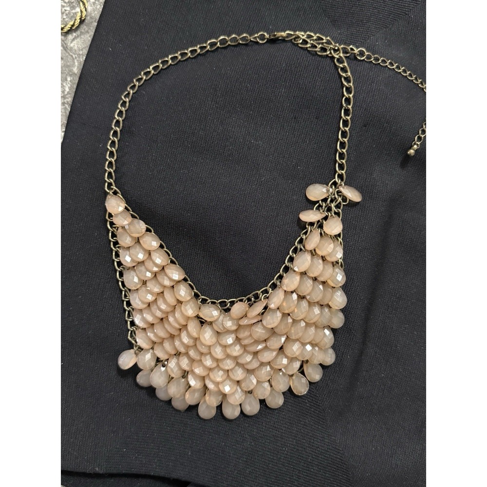 VINTAGE Taupe Celluloid Faceted Drops Brass Tone Bib Necklace Lobster Claw
